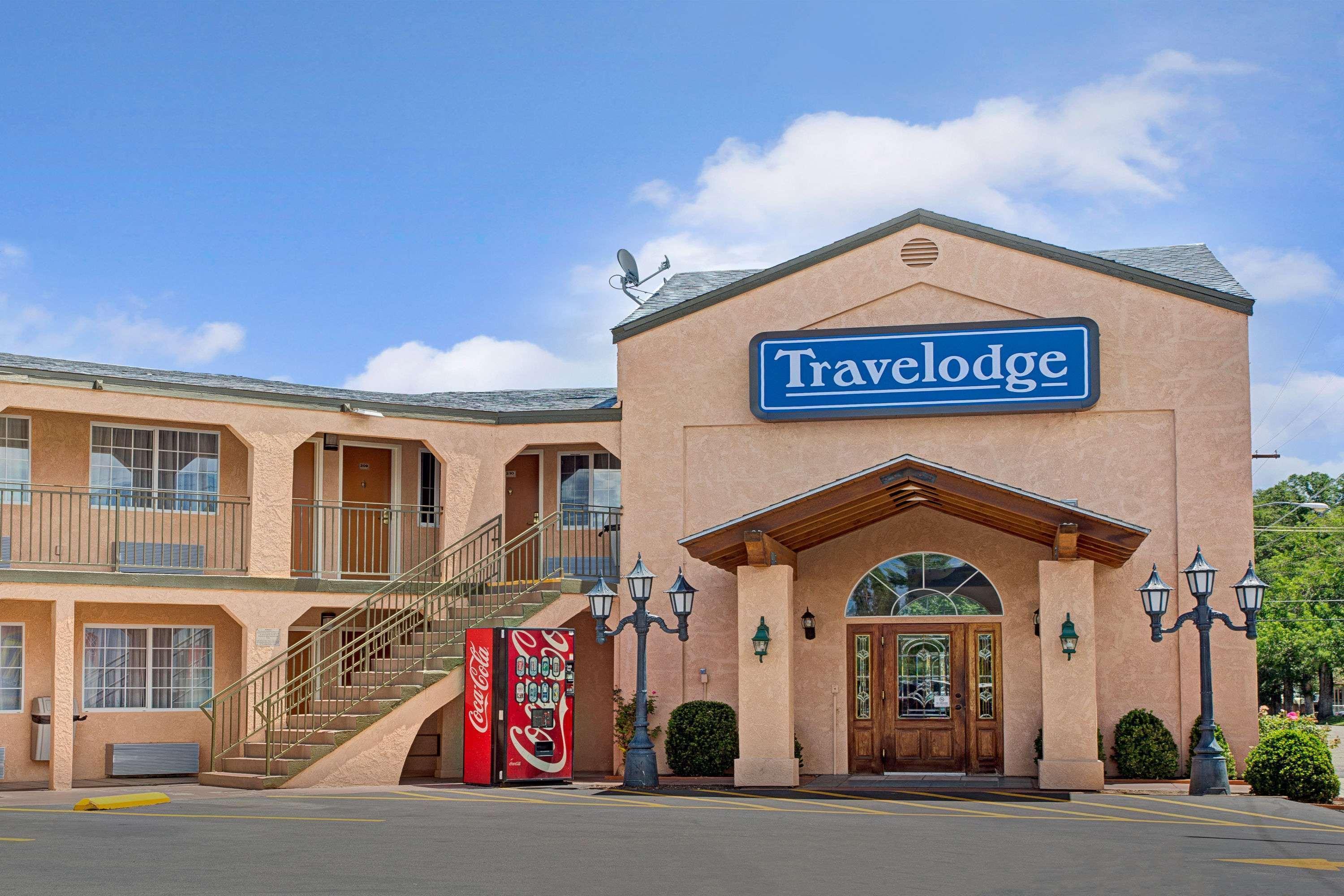Travelodge By Wyndham Bishop Exterior photo